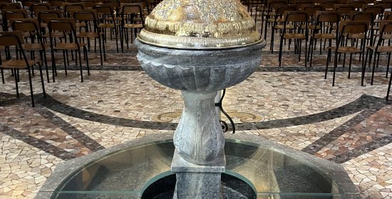 In questo fonte ha ricevuto il battesimo Luigi Monti