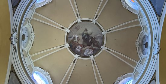 la cupola sopra il fonte battesimale
